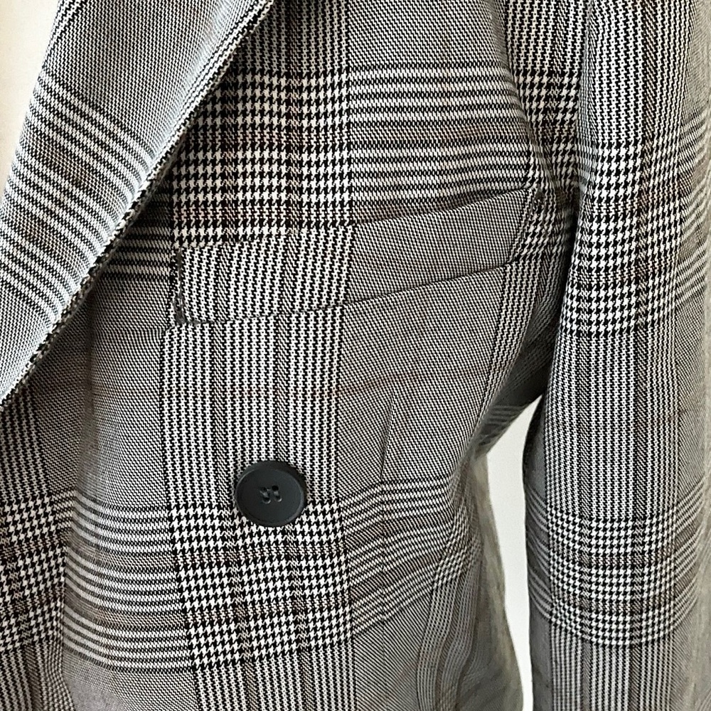 Romeo & Juliet Couture | Black/White/Red Plaid Open Front Fringed Blazer *NWT* - Picture 6 of 15